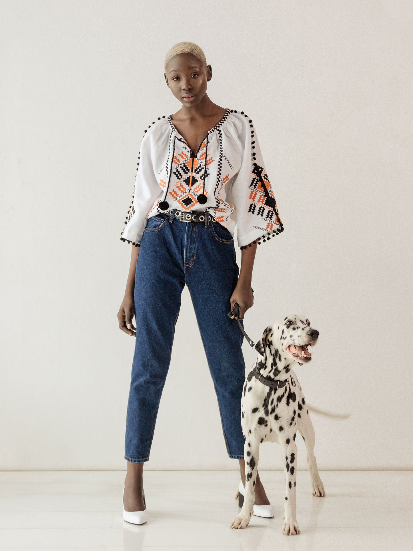 Embroidered shirt in boho style with white linen Bee