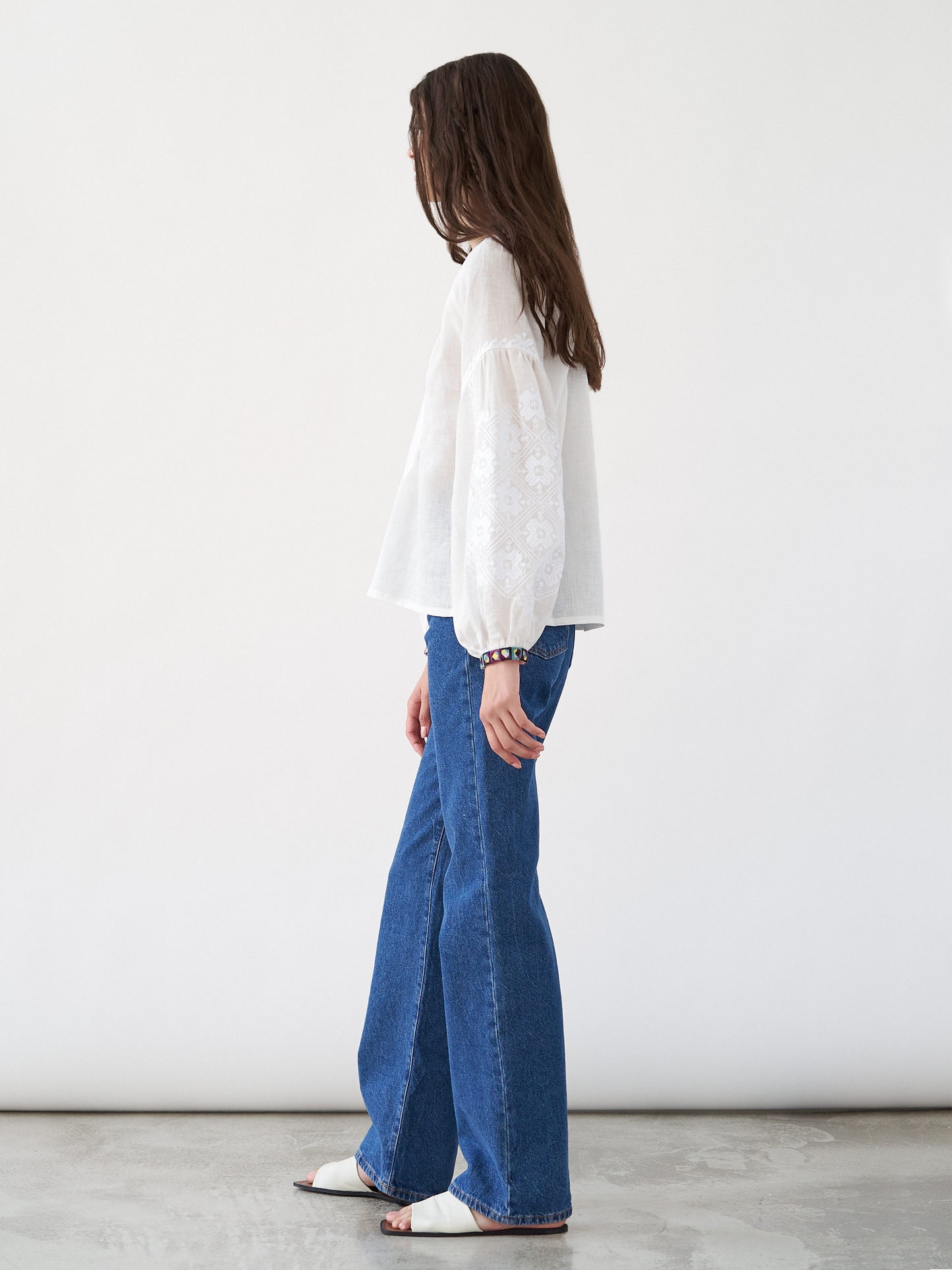 White embroidered shirt Siayvo