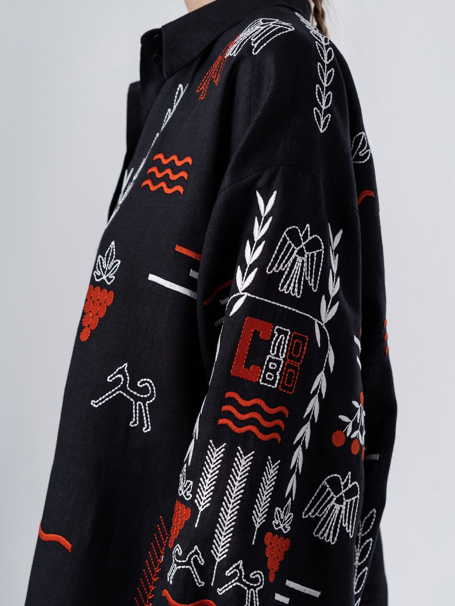 Black linen embroidered shirt SLOVO BLACK