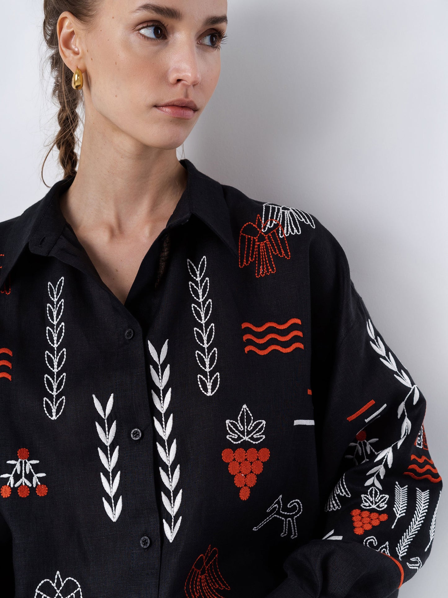 Black linen embroidered shirt SLOVO BLACK