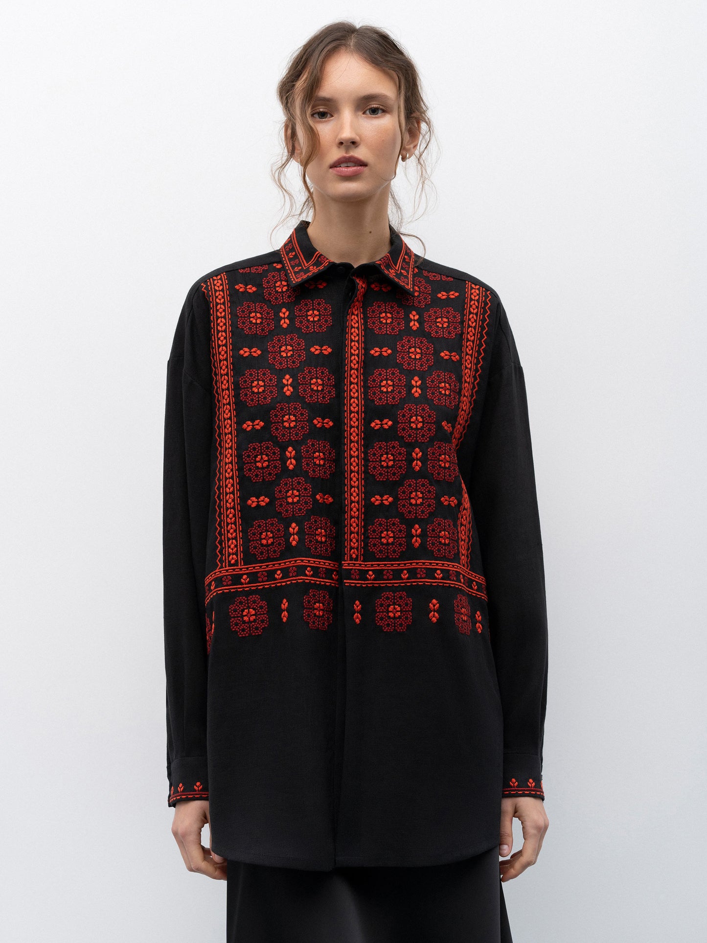 Black linen shirt with an embroidered ornament Nova Khata 1930