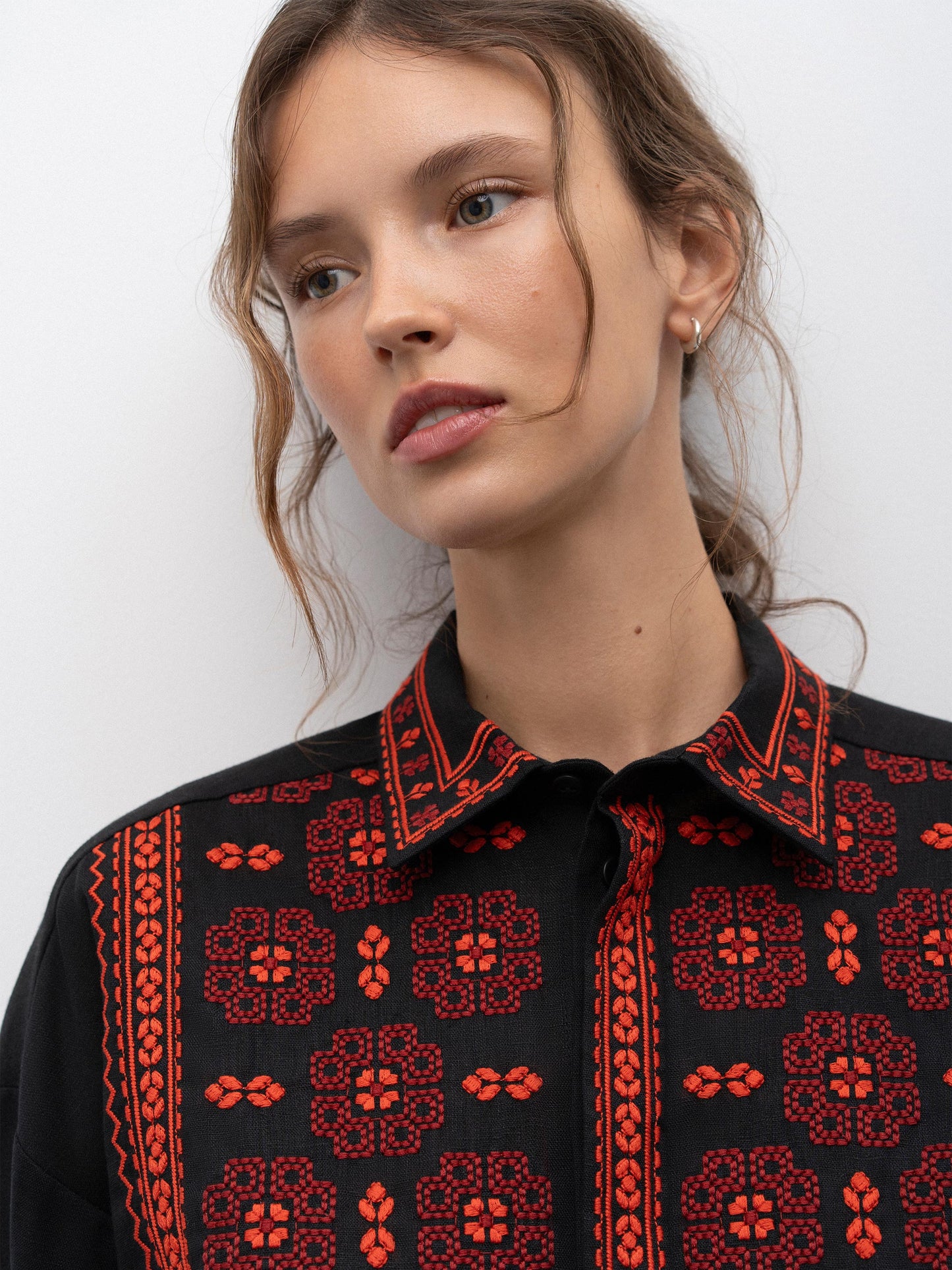 Black linen shirt with an embroidered ornament Nova Khata 1930