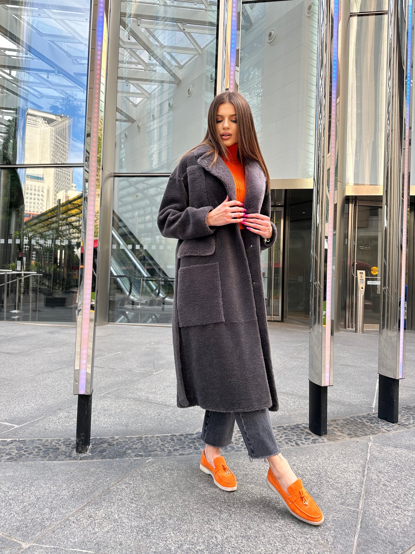 Elegant coat in grey color