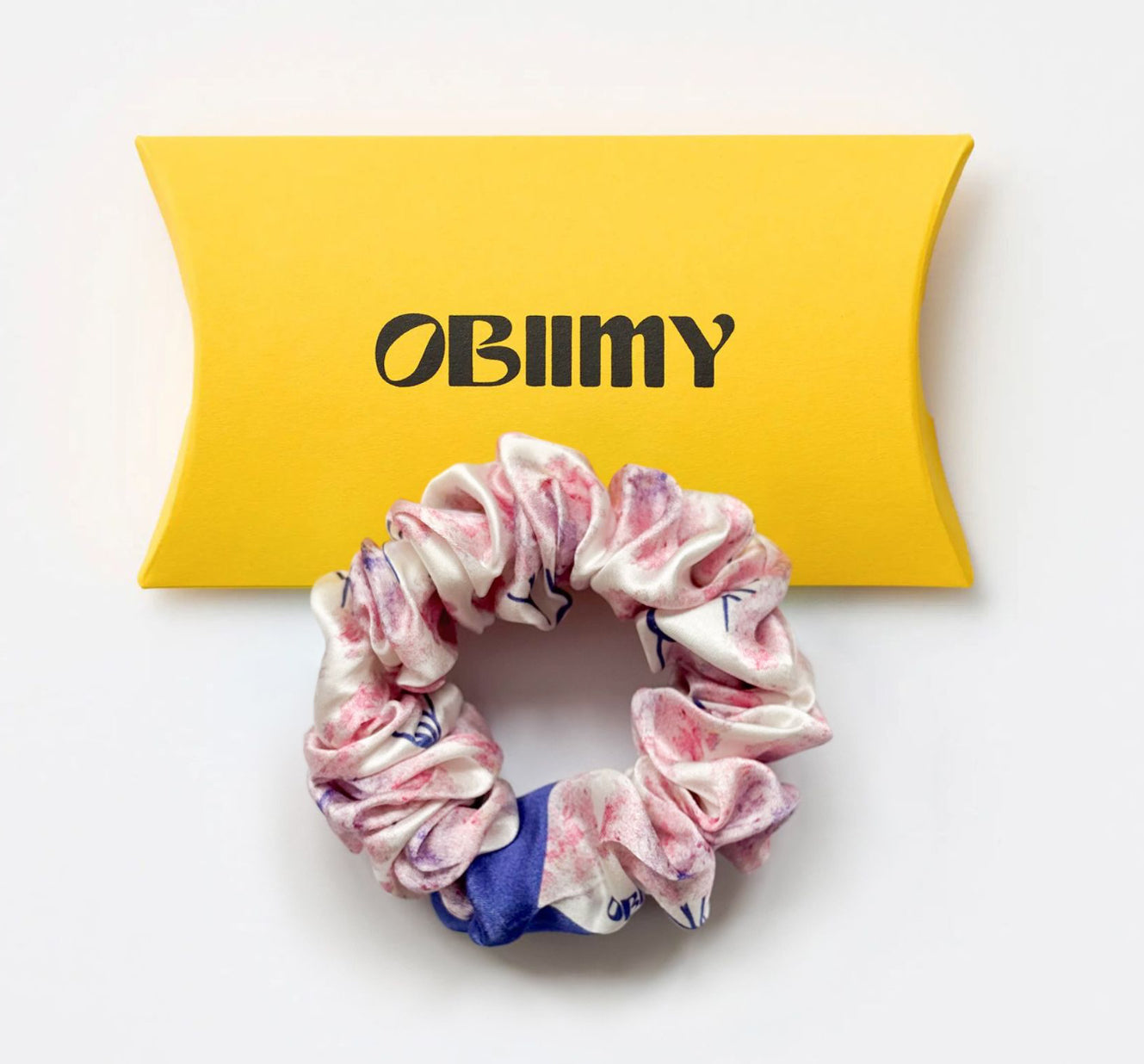 Silk scrunchie “Tapestry of emotions”