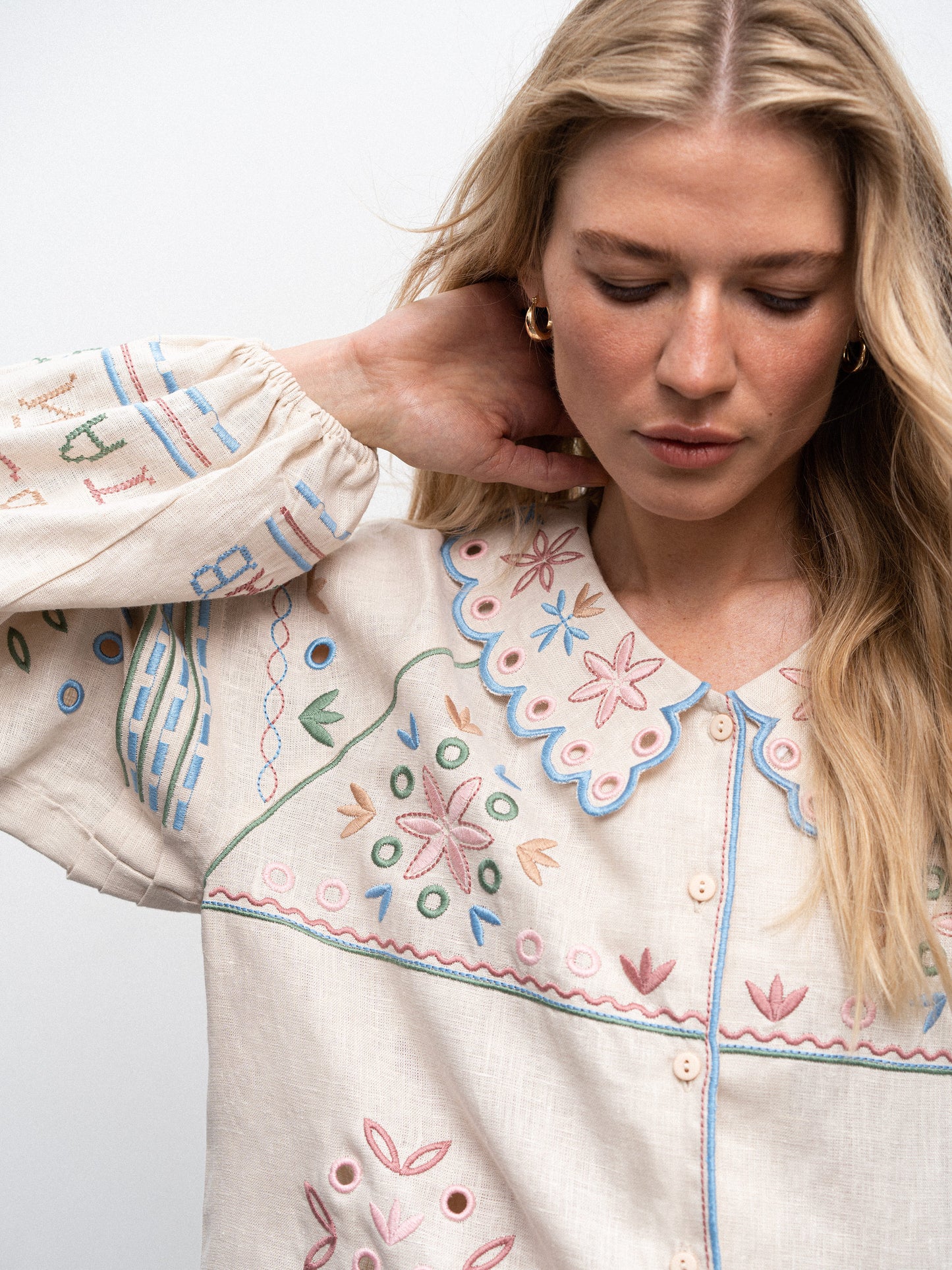 Bandura Beige linen embroidered shirt with a collar