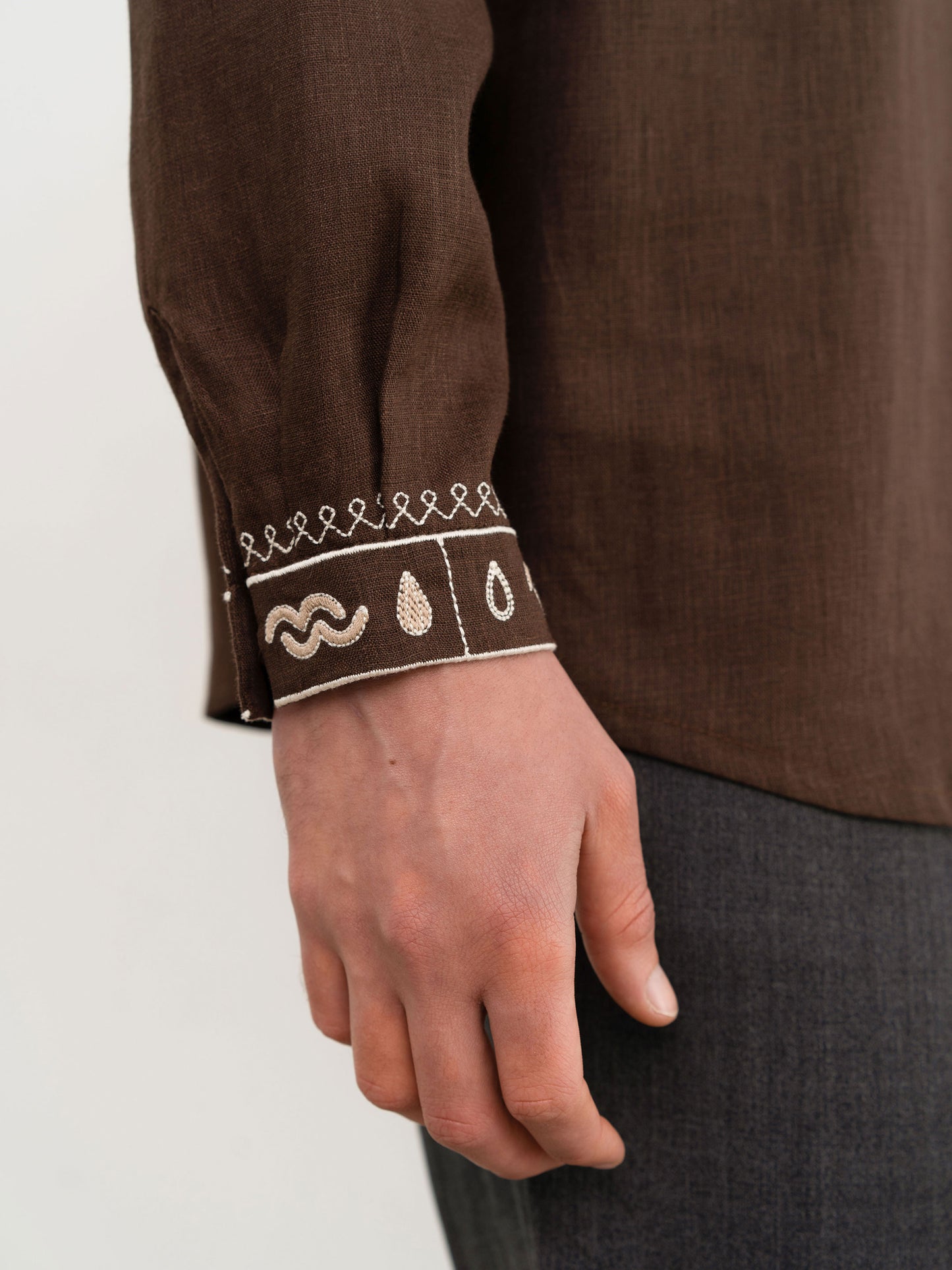 Men's brown embroidered shirt “Kmyn”