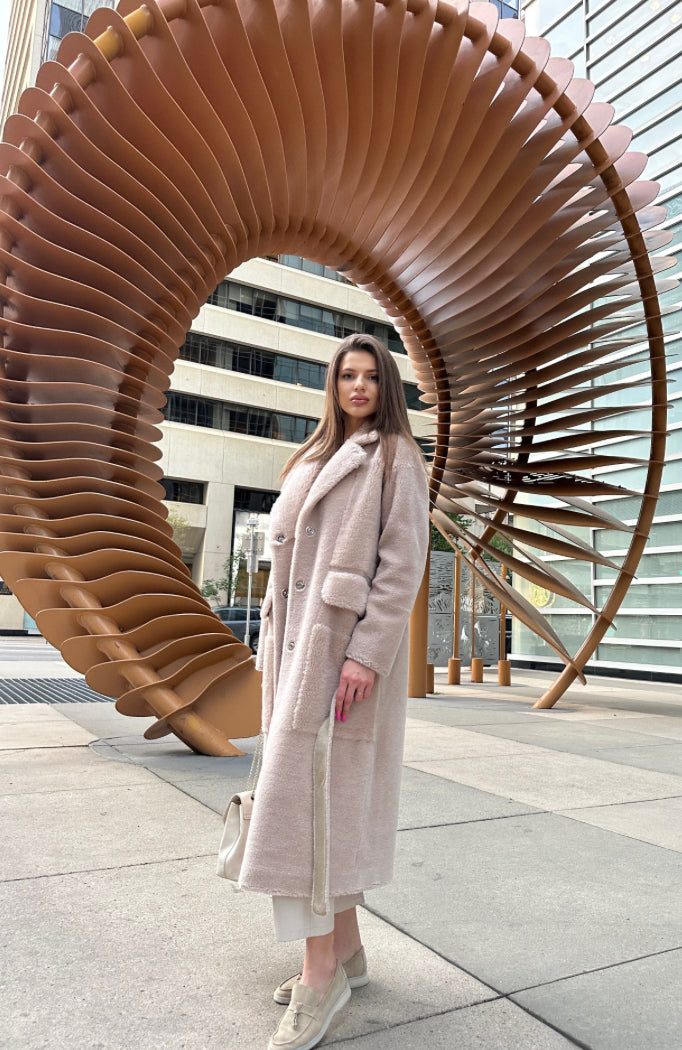 Eco-fur model crafted from 100% natural sheep’s wool