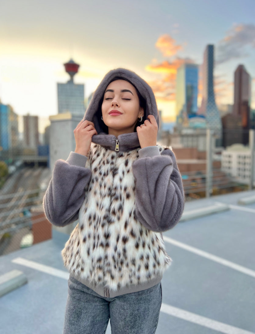 Shortened eco coat with animal print