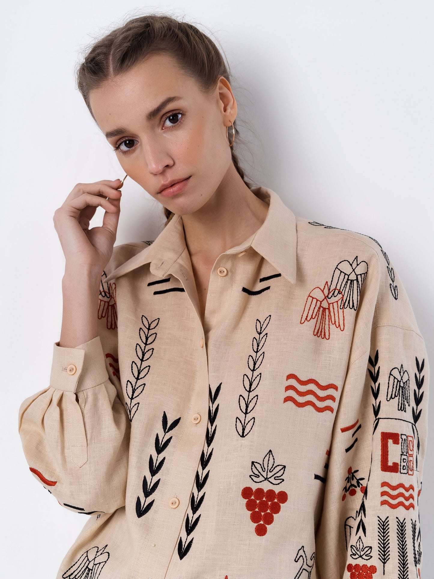 Beige linen embroidered shirt SLOVO