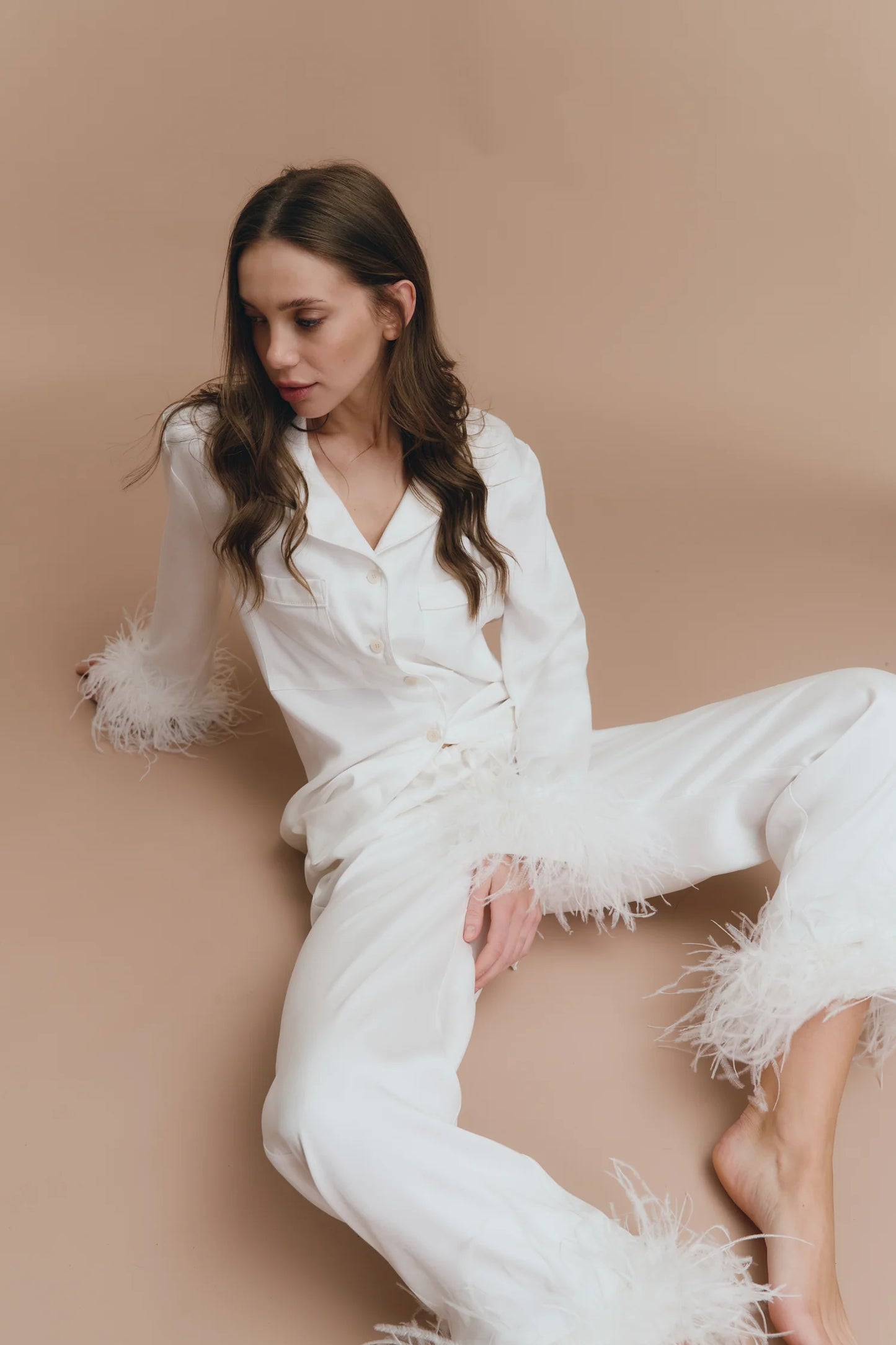 EMILY PJS - WHITE FEATHERS WITH PANTS
