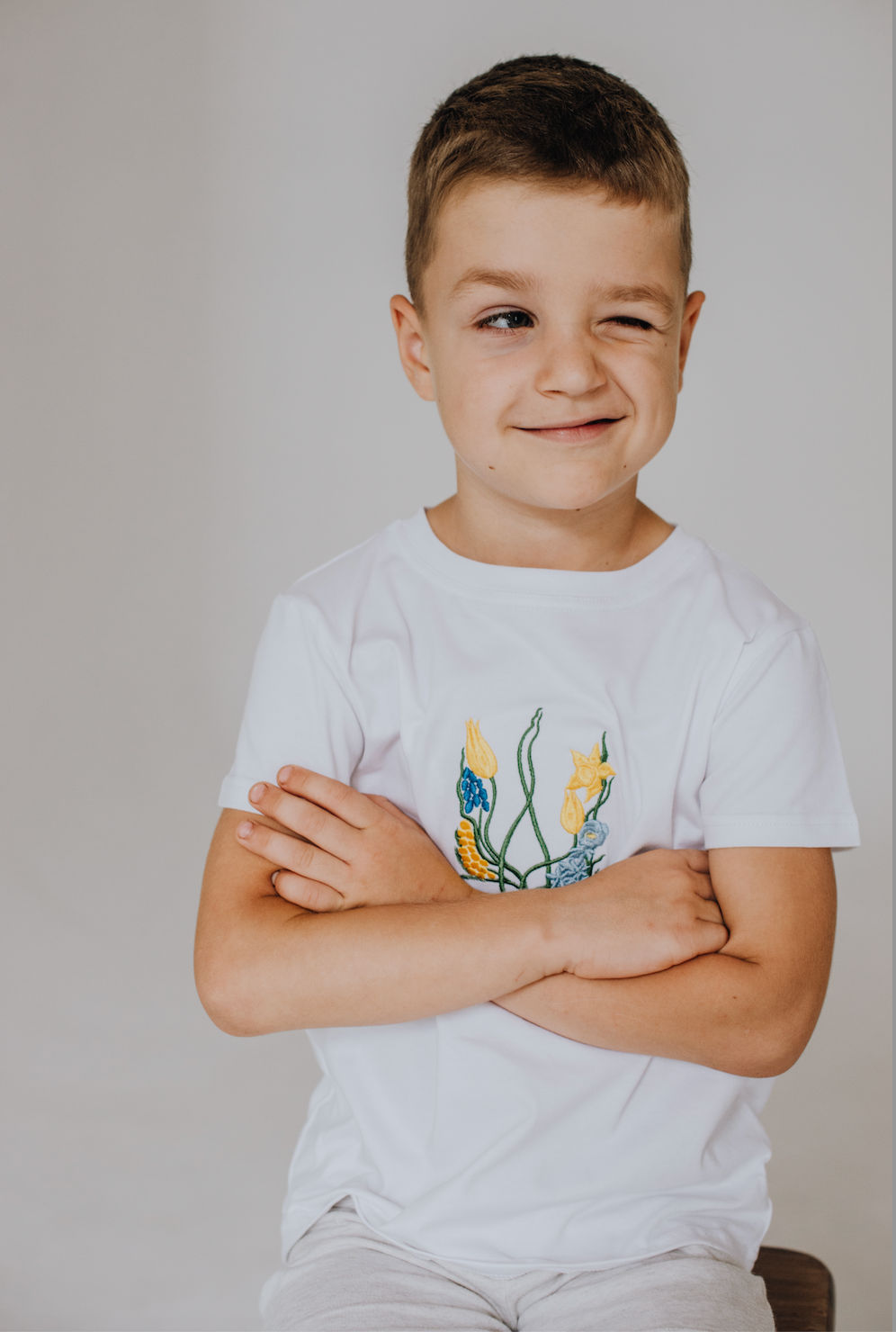 Kids T-shirt "Blossoming Trident"