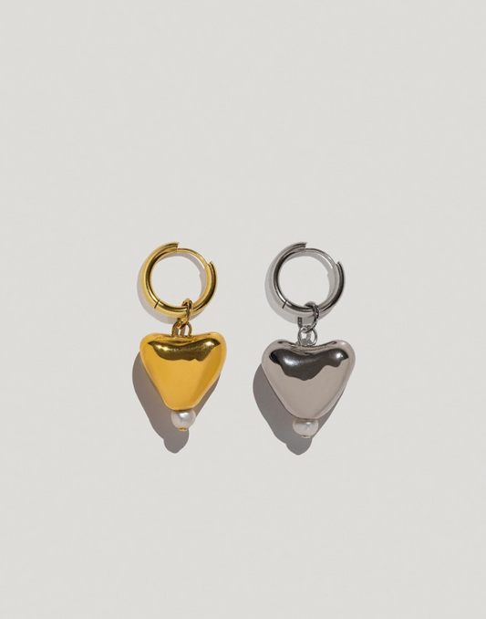 [S K A R B] earring with porcelain platinum plated heart