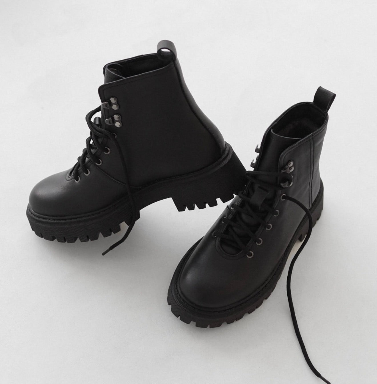 Leather Boots Skates ( Woollen Lining)