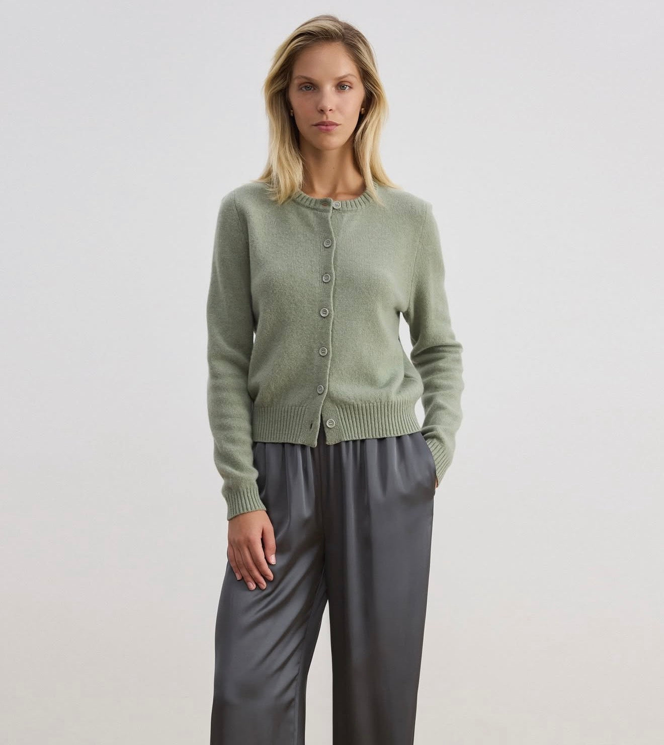 Cropped merino cardigan (Olive)