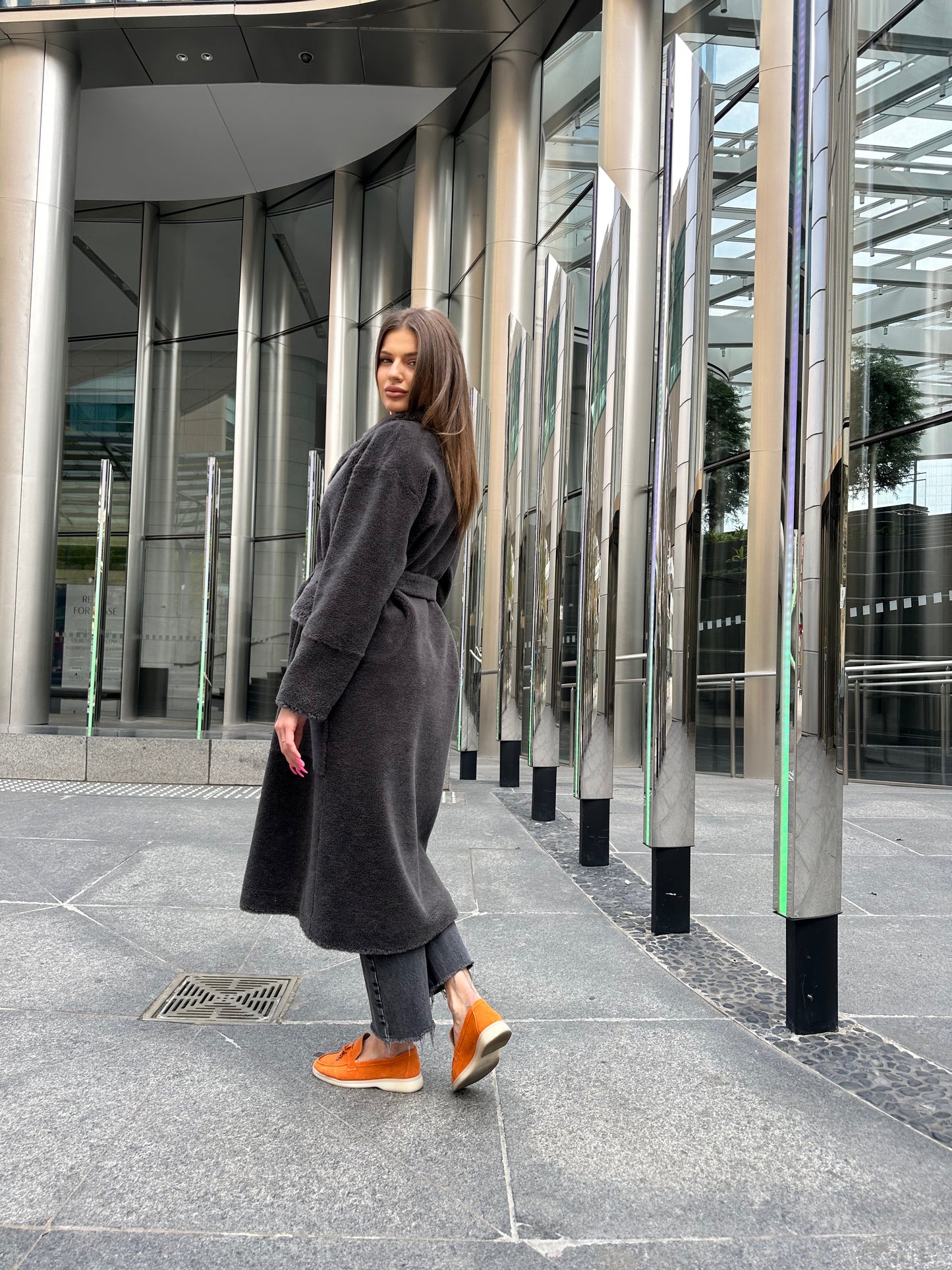 Elegant coat in grey color