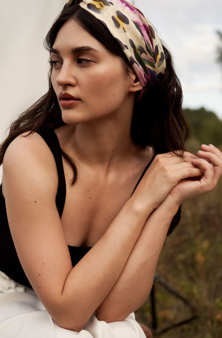 Premium silk scarf "Inspiration"