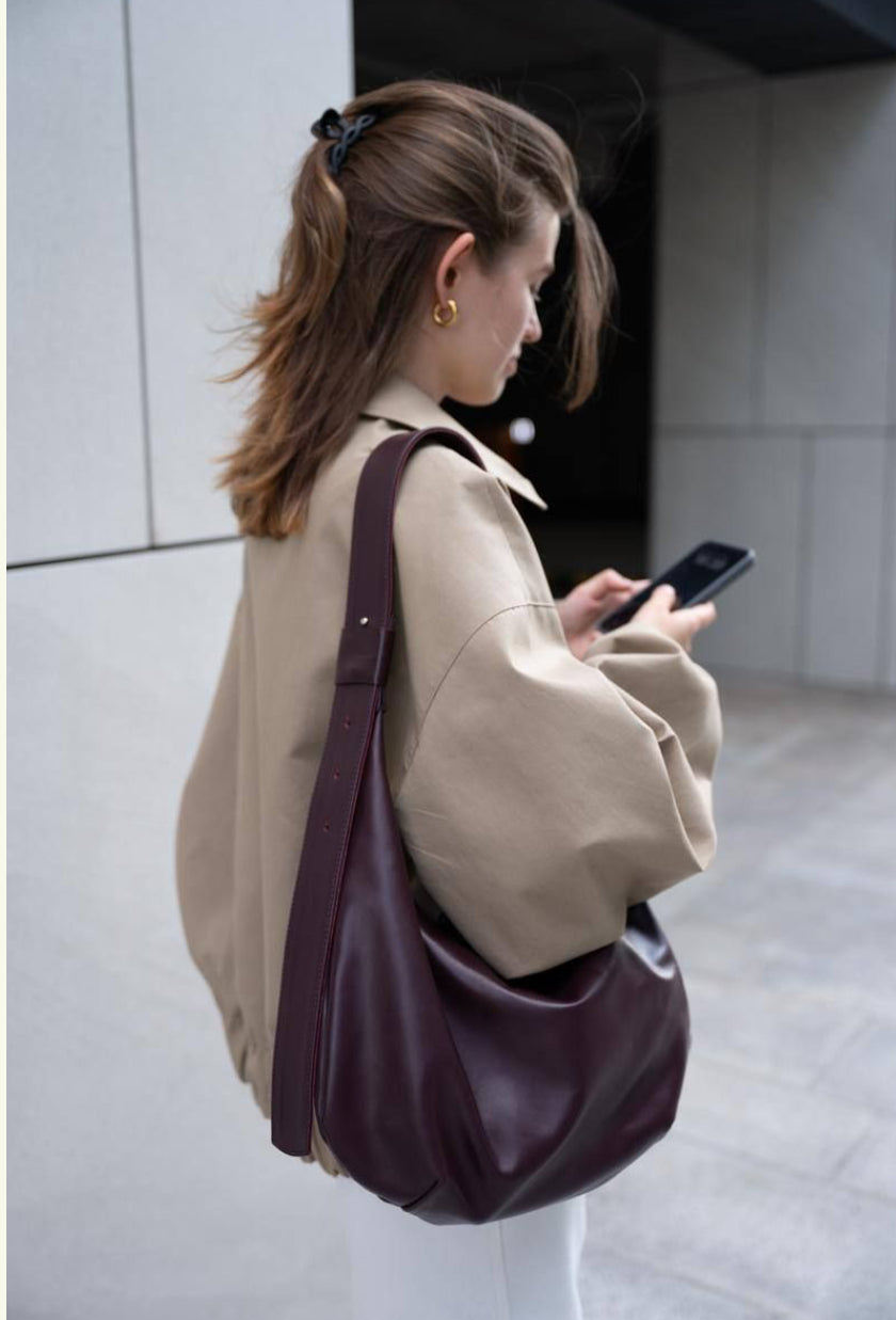 Suede Hobo bag (bordeaux)