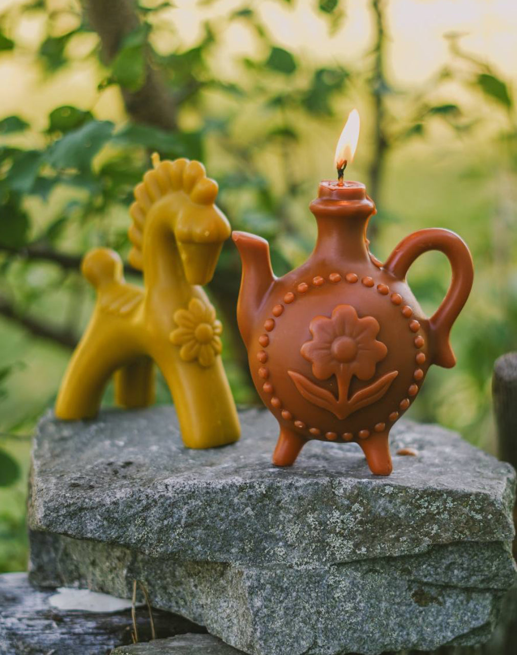 KONIK beeswax candle