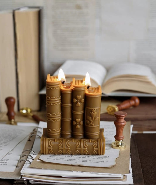 LIBRARY beeswax candle with 2 wicks