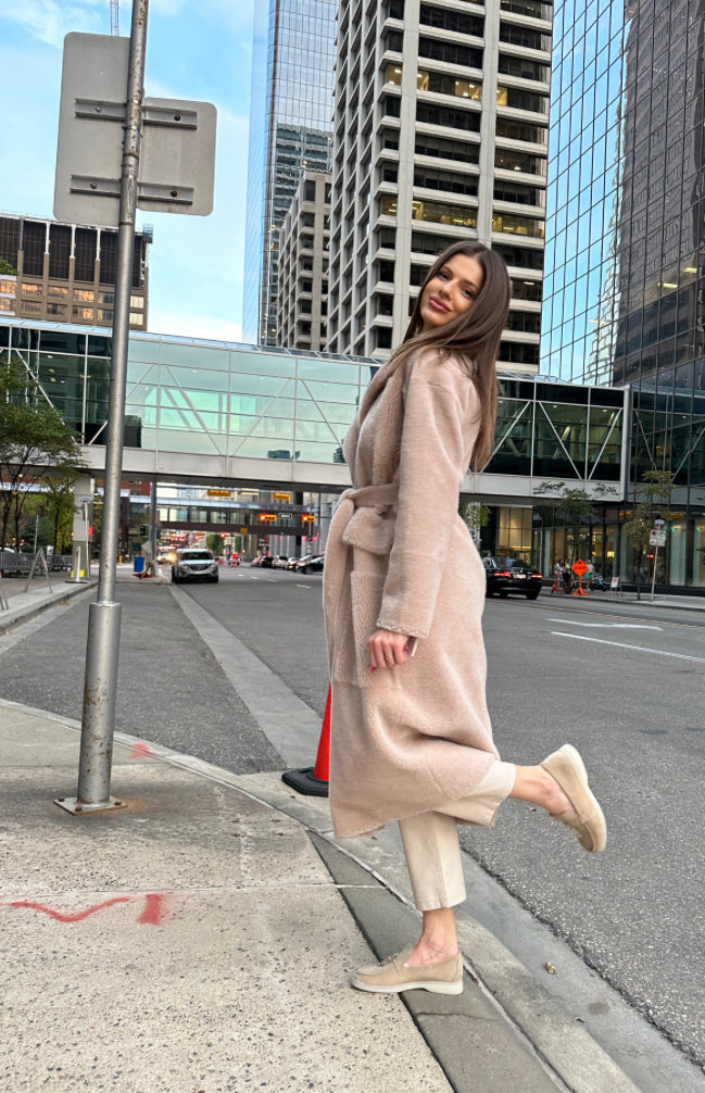 Eco-fur model crafted from 100% natural sheep’s wool