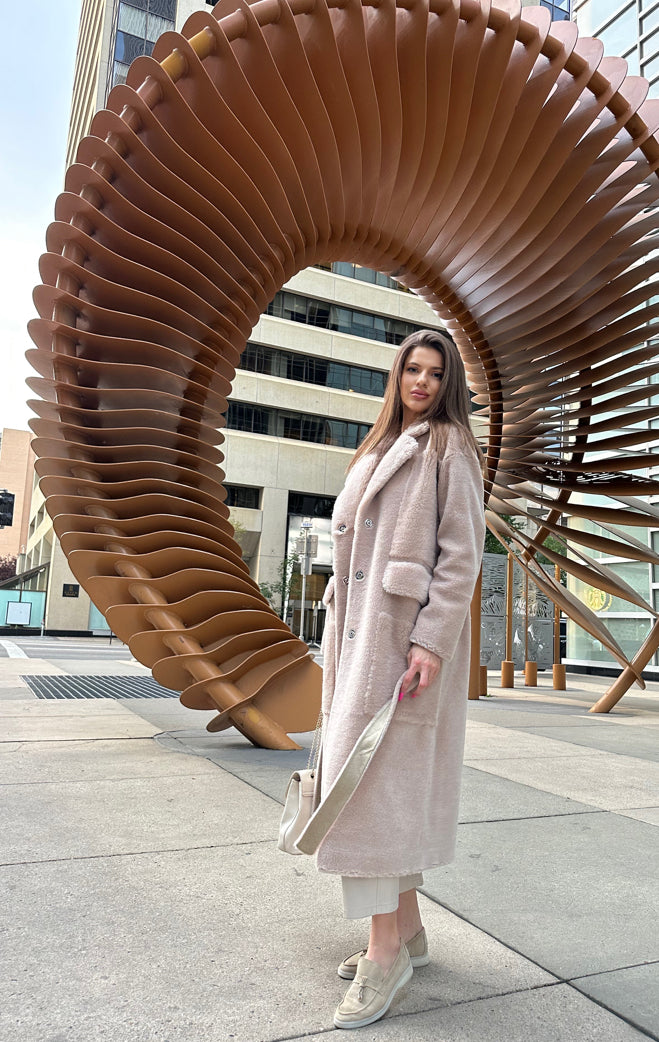 Eco-fur model crafted from 100% natural sheep’s wool