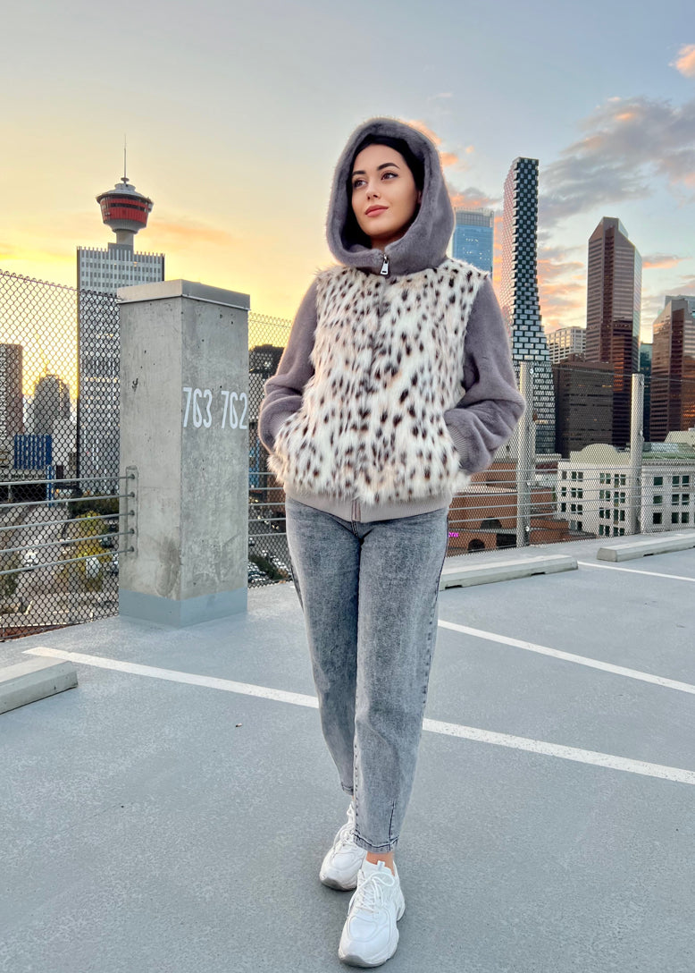 Shortened eco coat with animal print