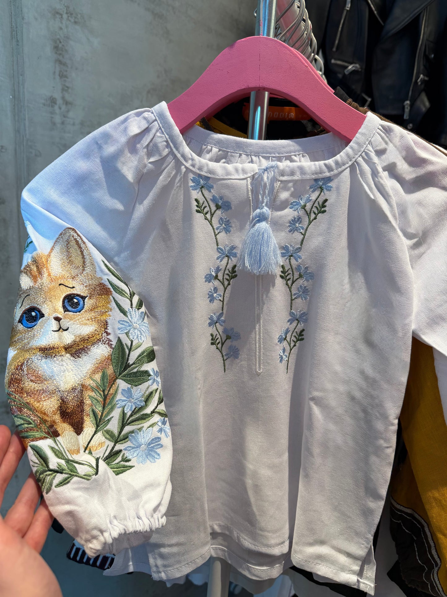 Embroidered shirt “Cat”- White for a girl
