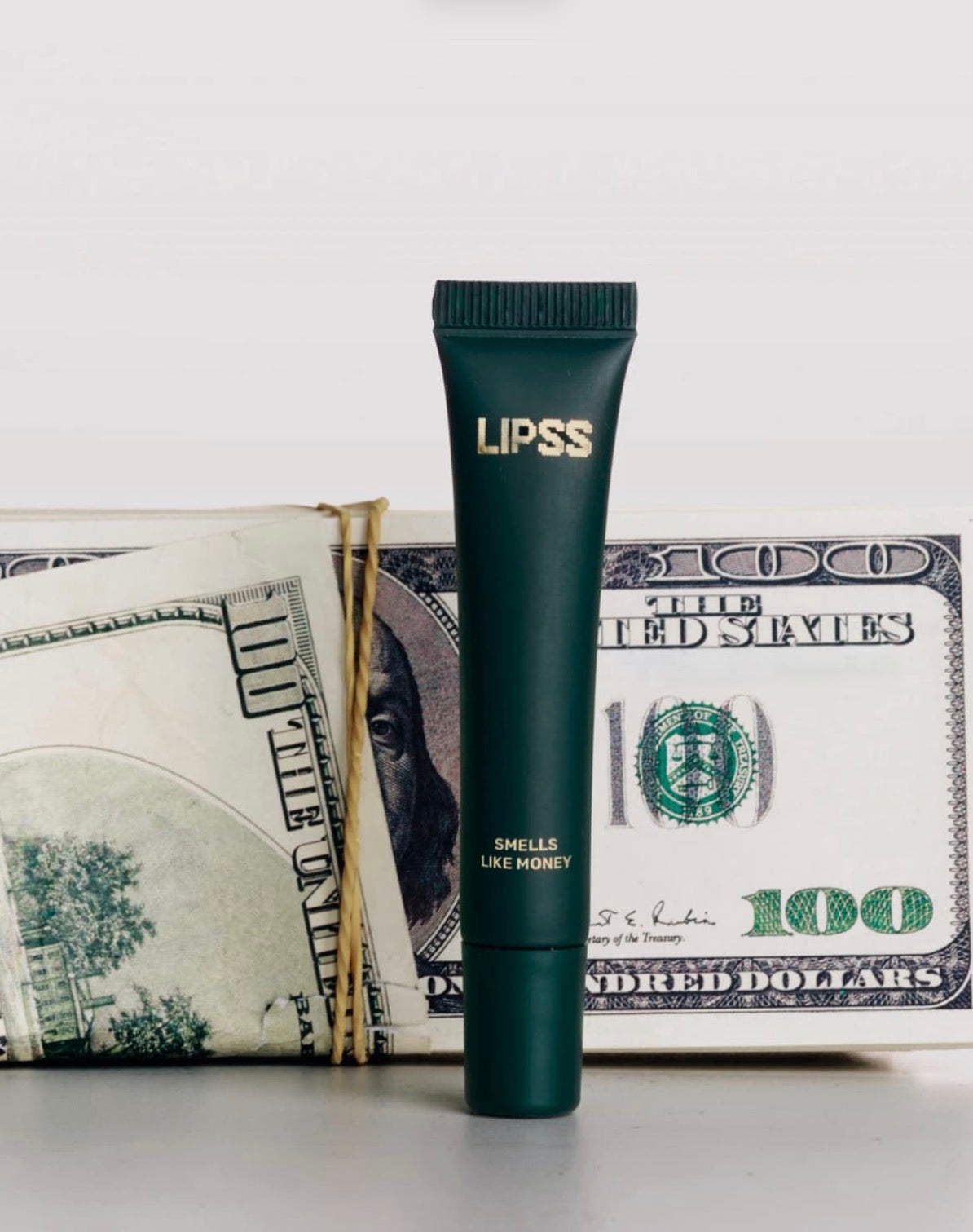 Lipper Smells like money