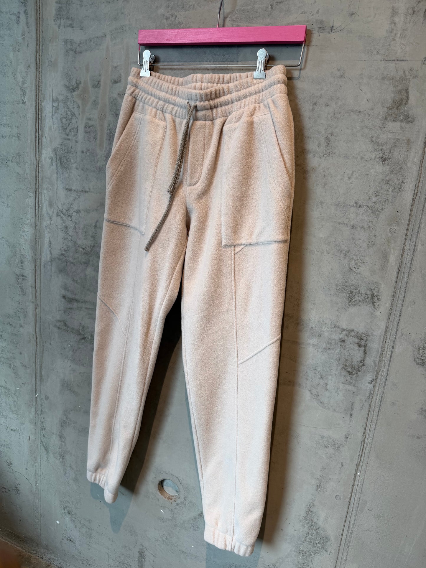 Creamy joggers
