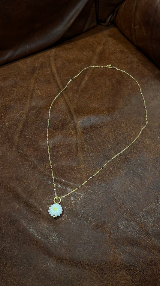 Pendant POLYSK porcelain daisy on a chain with gold fittings