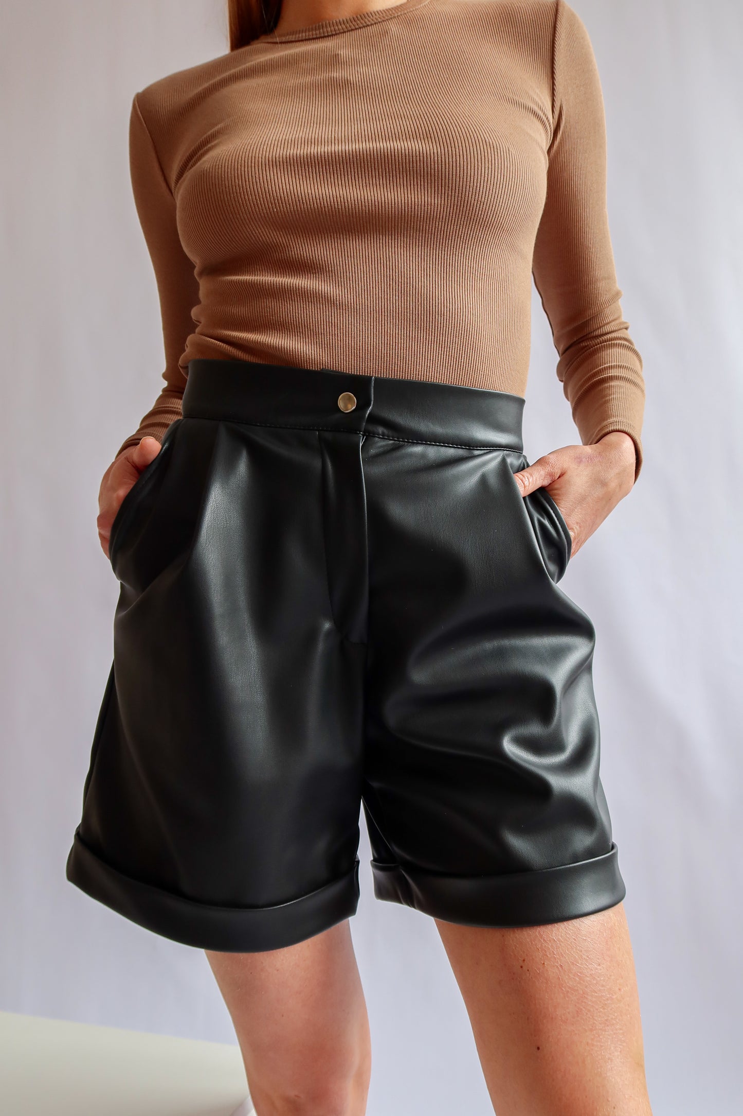 Shorts eco leather