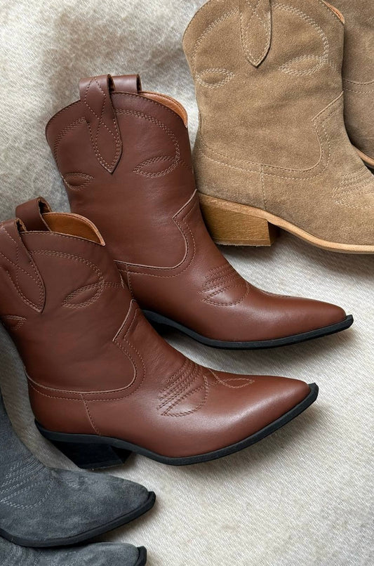 Cowboy boots Brown