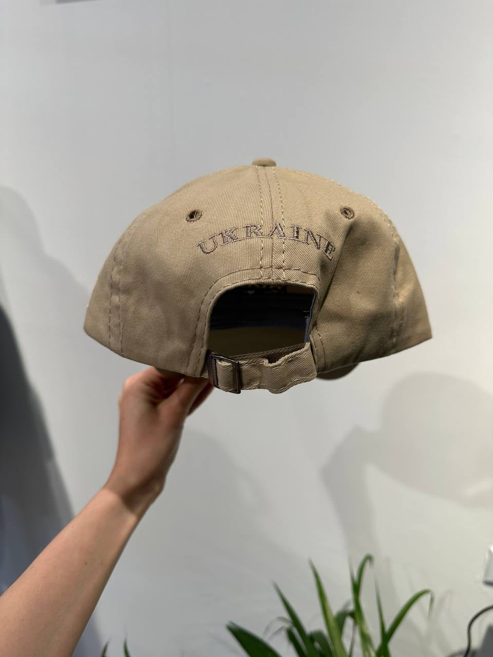 Cap beige with flag