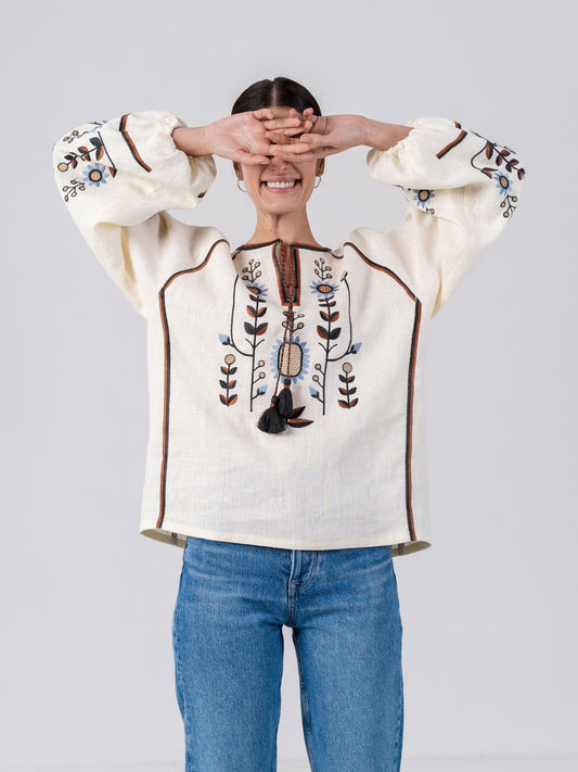 Embroidered shirt with floral ornament Lito