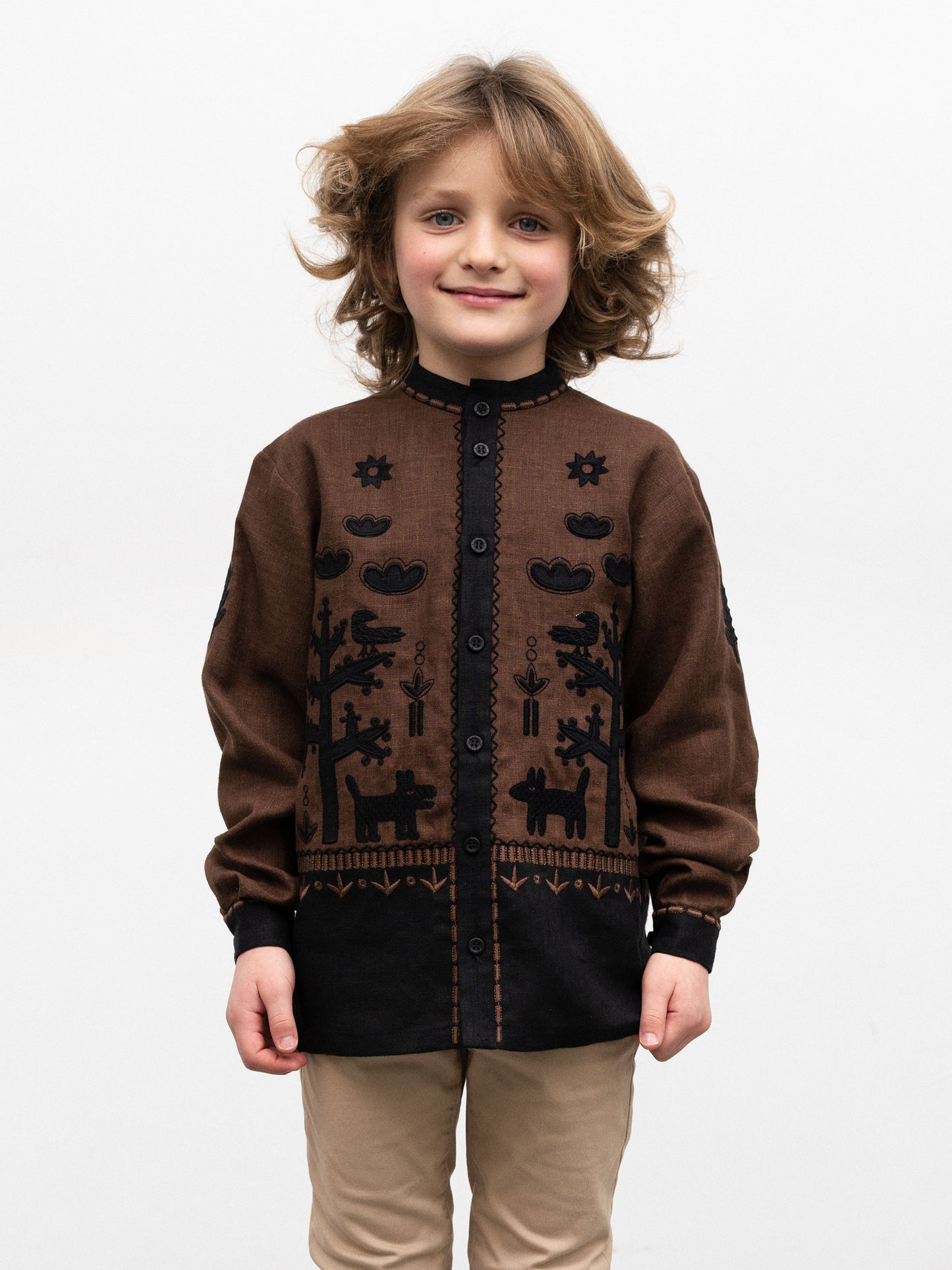 Embroidered shirt for a boy Sirko