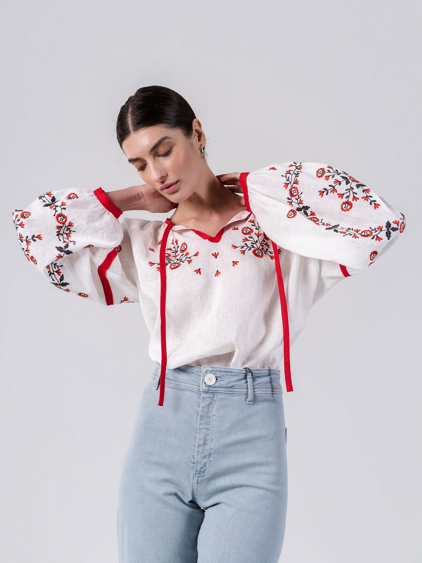 White embroidered shirt with free cut Svitanok